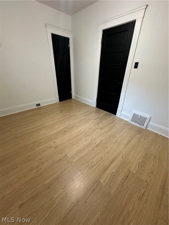 3660 E 76th St #DOWN - Photo 3 of 10