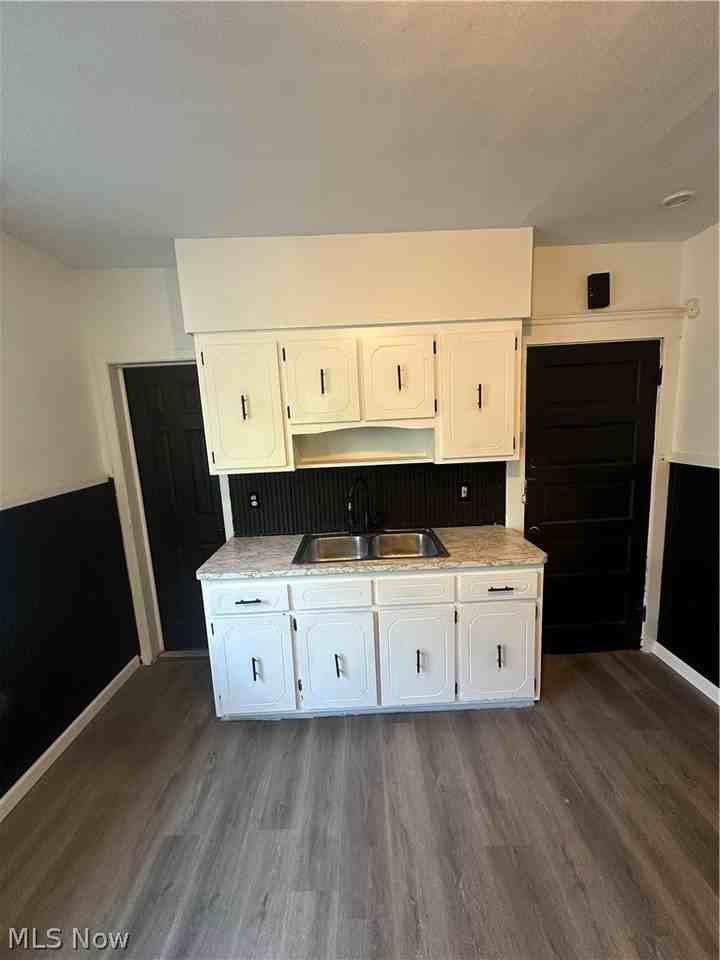 3660 E 76th St #DOWN - Photo 6 of 10