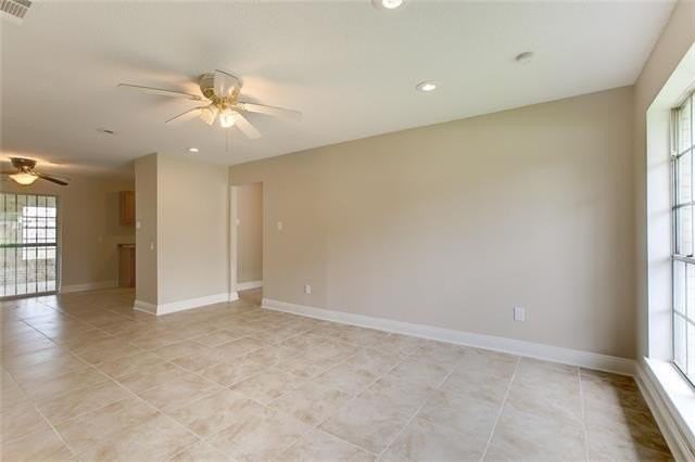 5080 Lyons Ct - Photo 2 of 15
