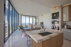 featured image of S Bayshore Dr & SW 27th Ave