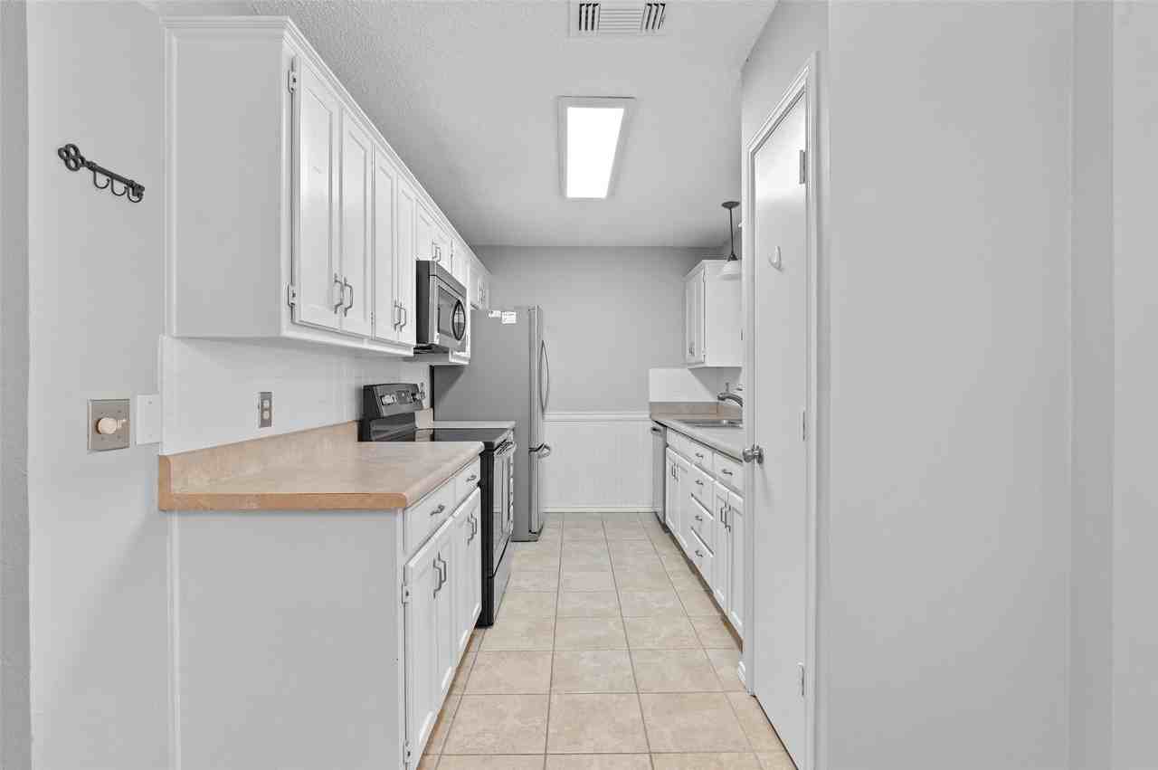 2812 Terry Ct - Photo 6 of 29