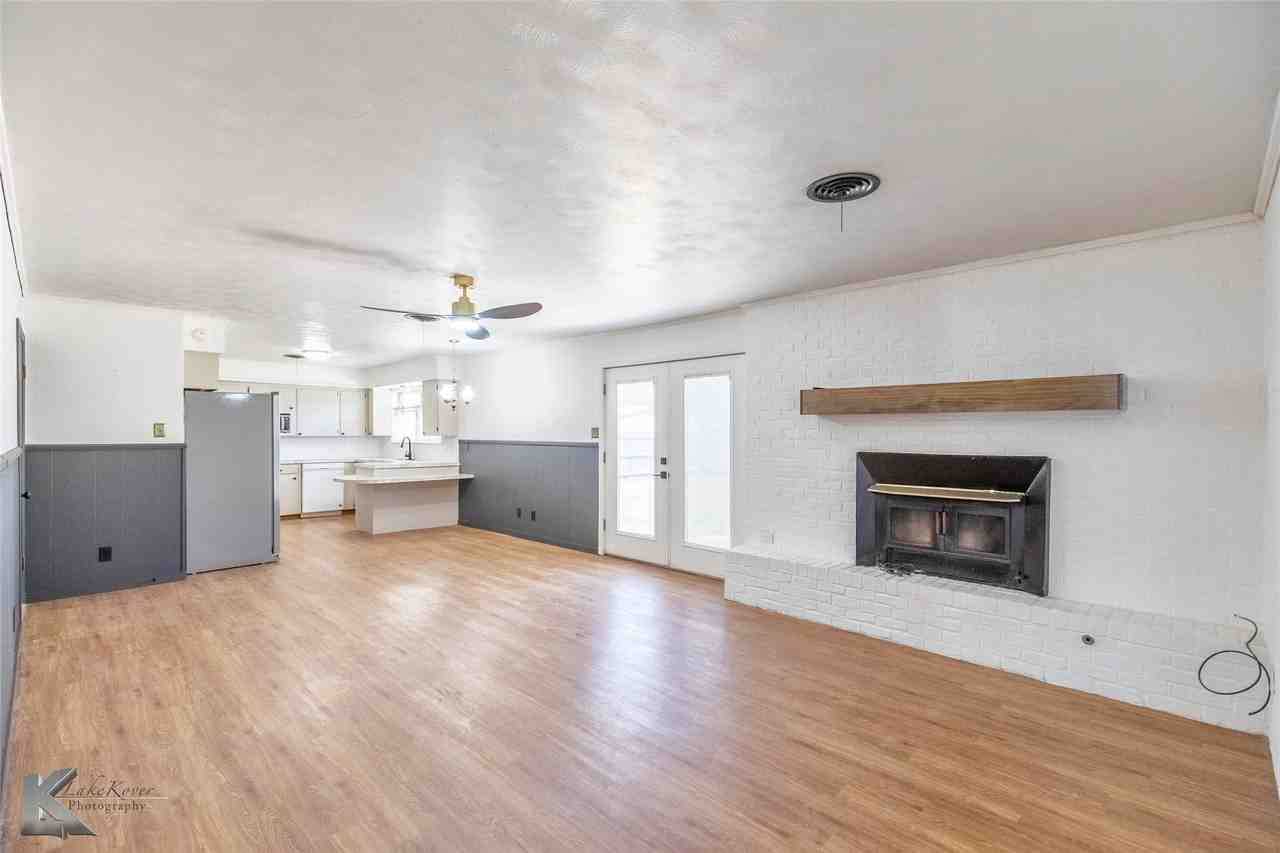 1417 Westwood Dr - Photo 5 of 25