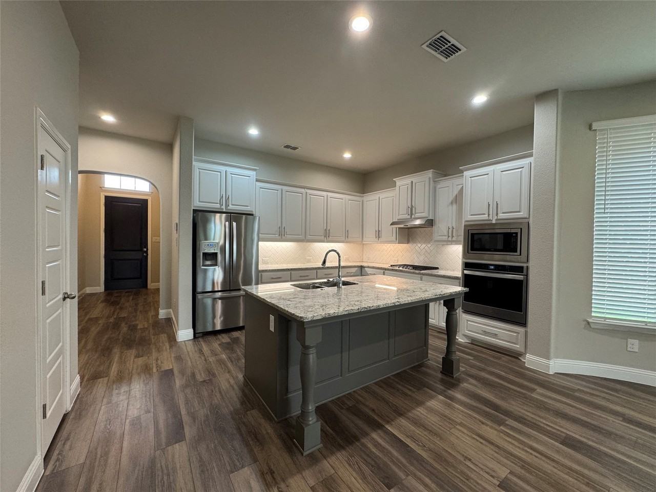 216 Missler Dr - Photo 5 of 22