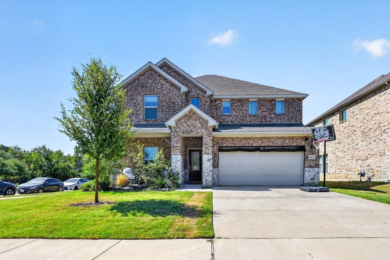 447 Crystal Clear Ln