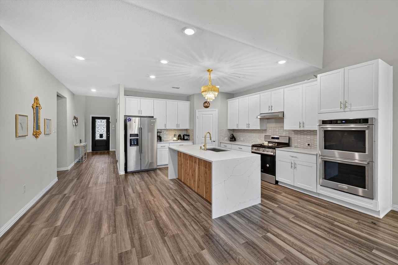 447 Crystal Clear Ln - Photo 5 of 29