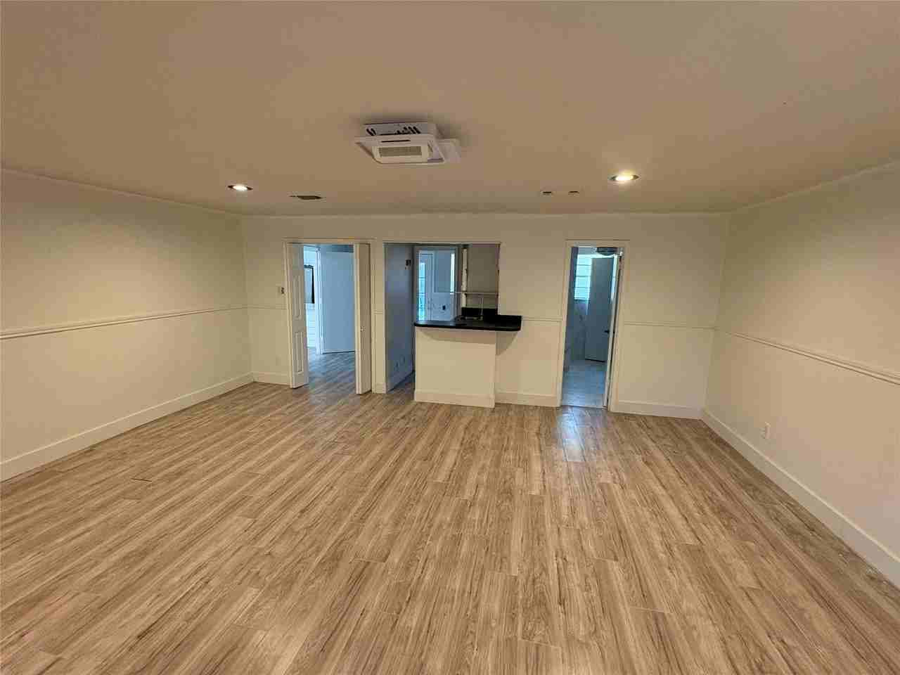 5213 Colorado Blvd - Photo 2 of 12