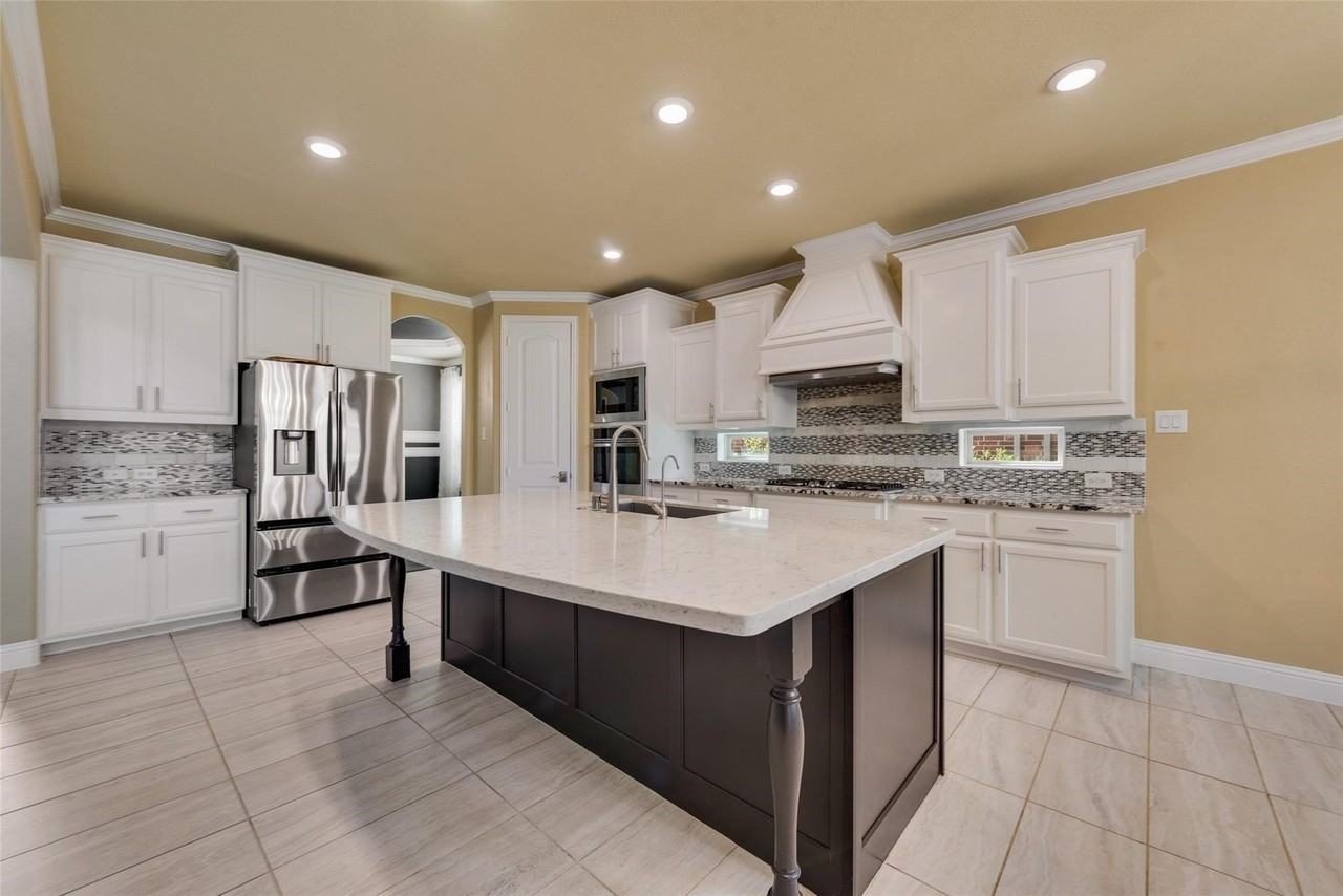 14640 Huffman Ln - Photo 4 of 11