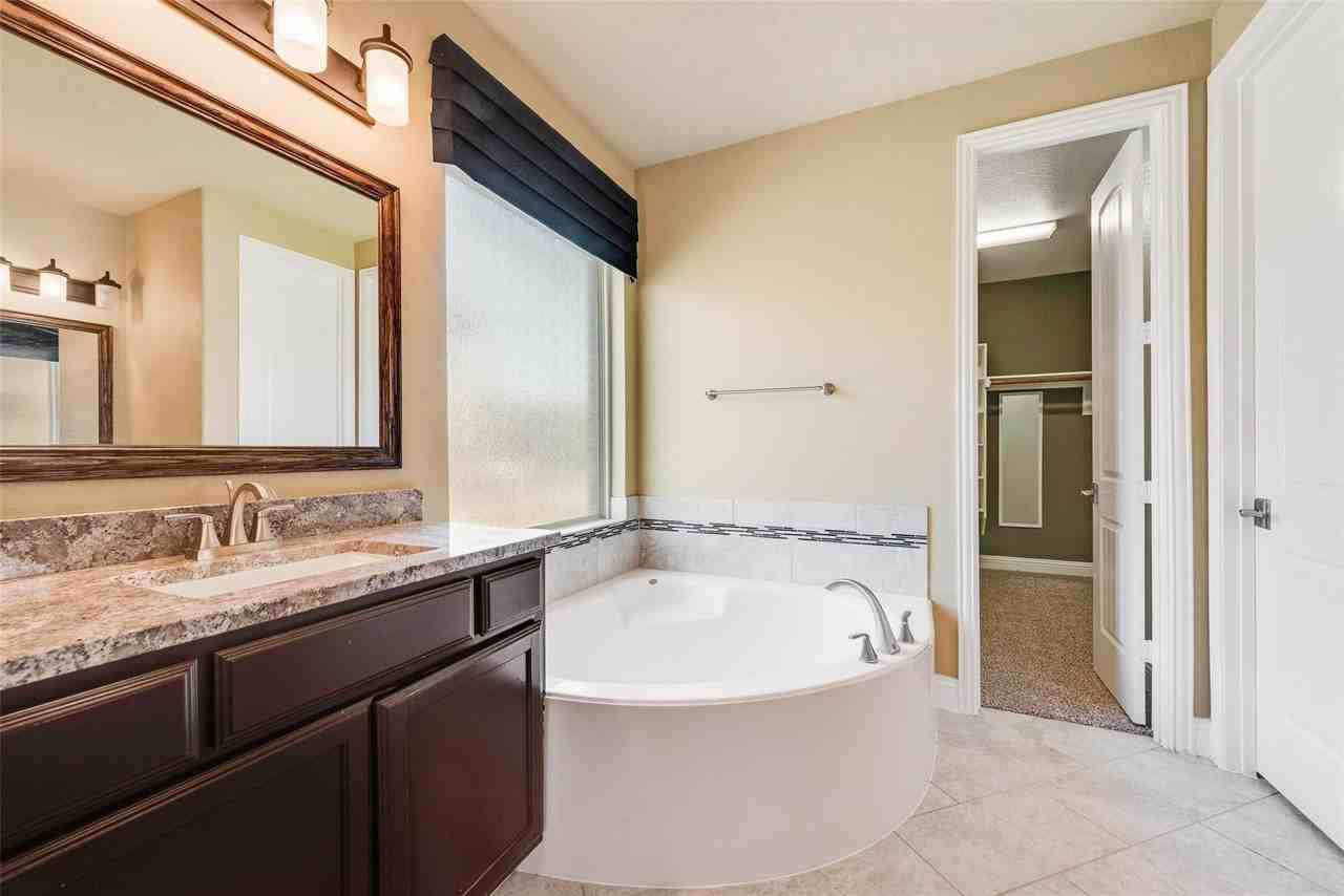 14640 Huffman Ln - Photo 7 of 11