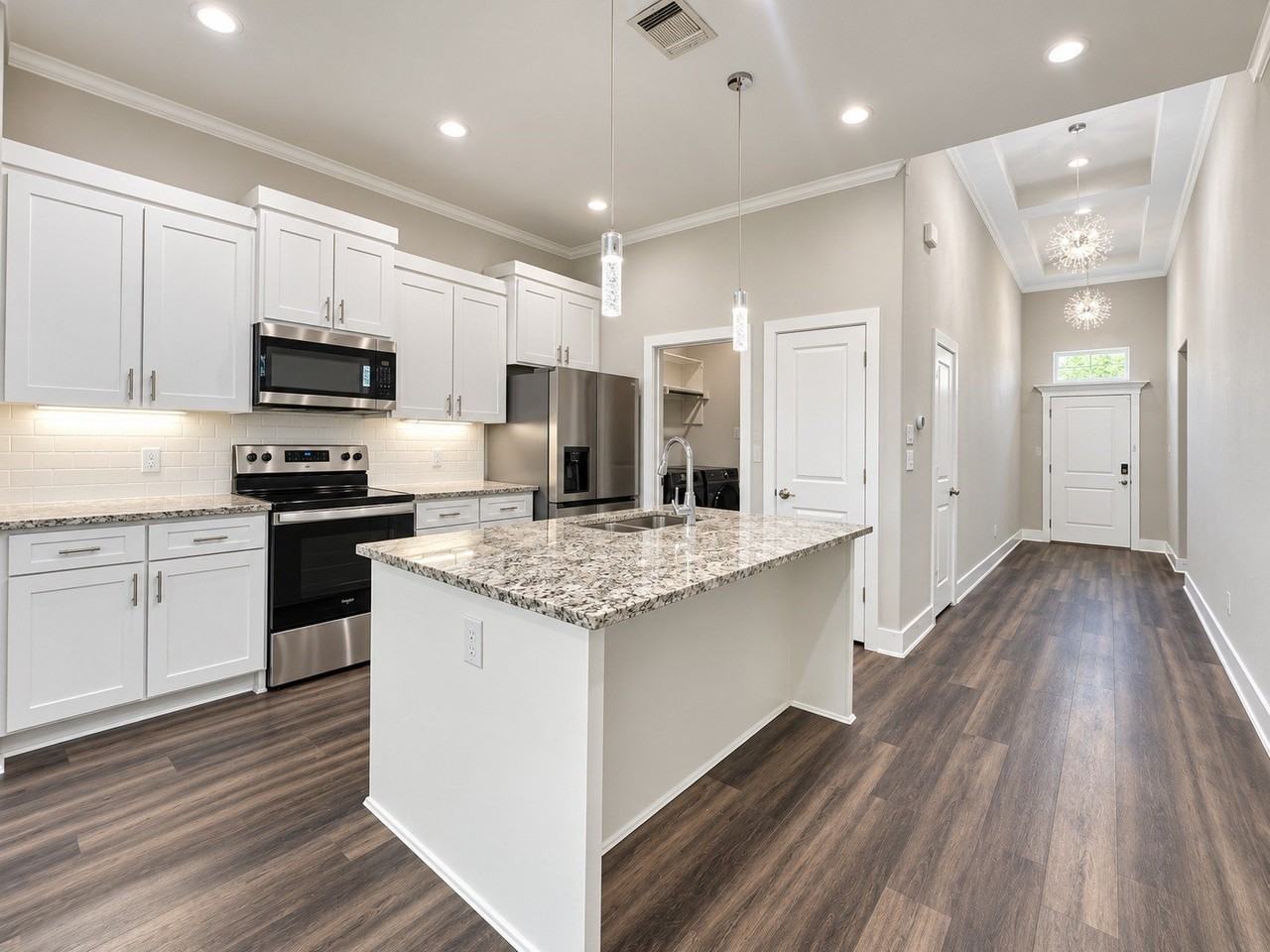 4520 Garrison Ave - Photo 4 of 21