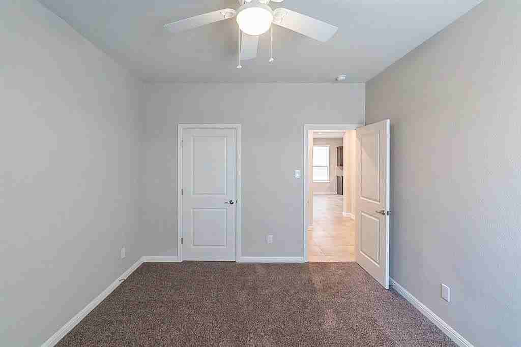 16141 Bronte Ln - Photo 2 of 18