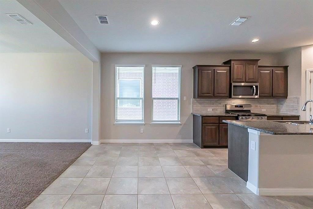 16141 Bronte Ln - Photo 3 of 18