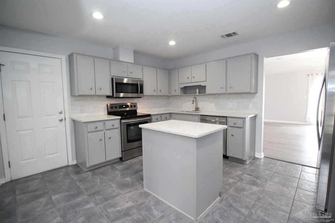 22 Arapaho Dr - Photo 7 of 24