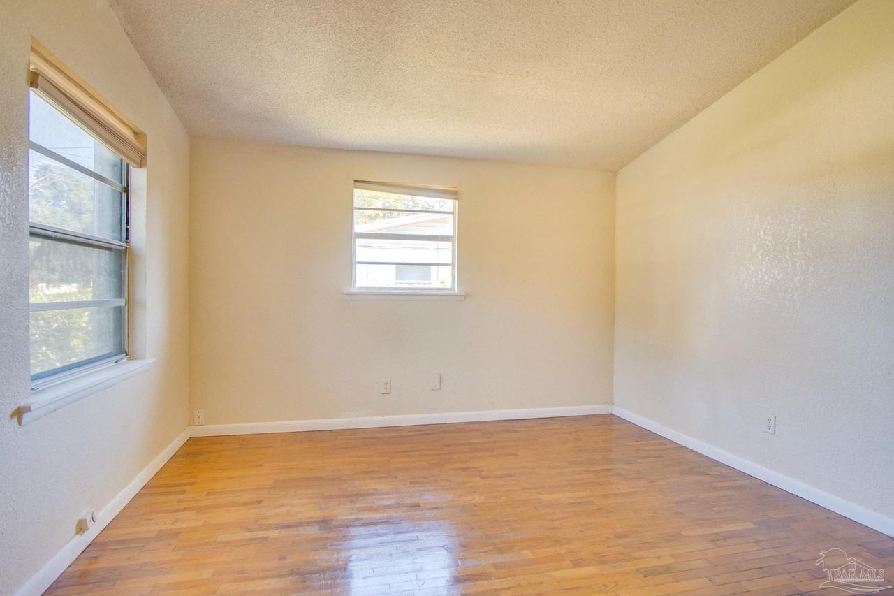 3411 W Yonge St - Photo 5 of 44
