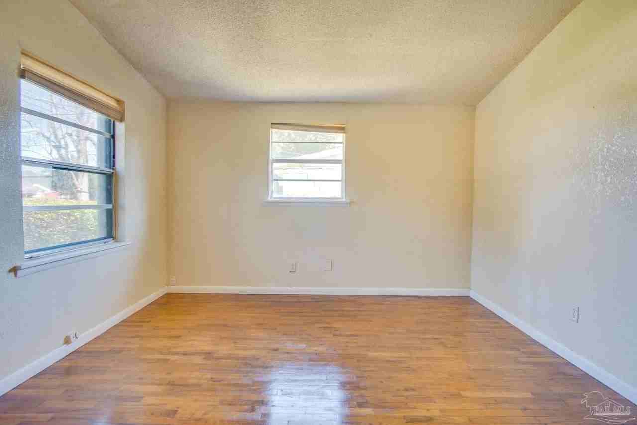 3411 W Yonge St - Photo 6 of 44