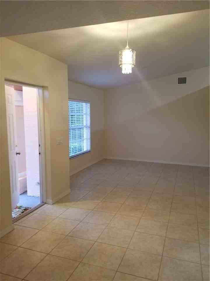 8025 98th Ct - Photo 5 of 27