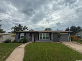 featured image of 614 Shadywood Ln