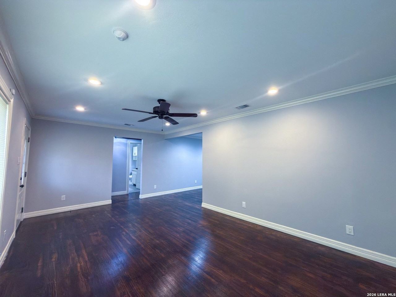 614 Shadywood Ln - Photo 3 of 28