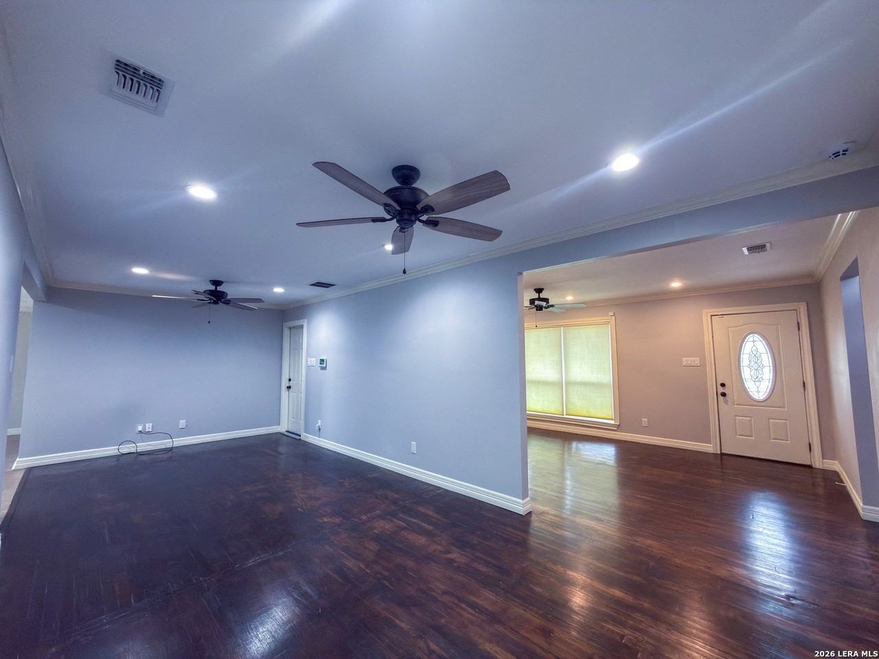 614 Shadywood Ln - Photo 4 of 28