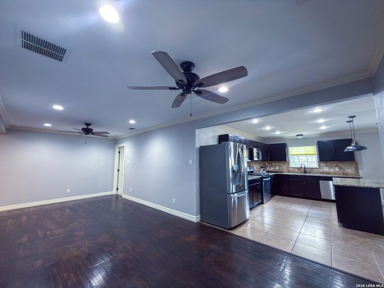 614 Shadywood Ln - Photo 5 of 28