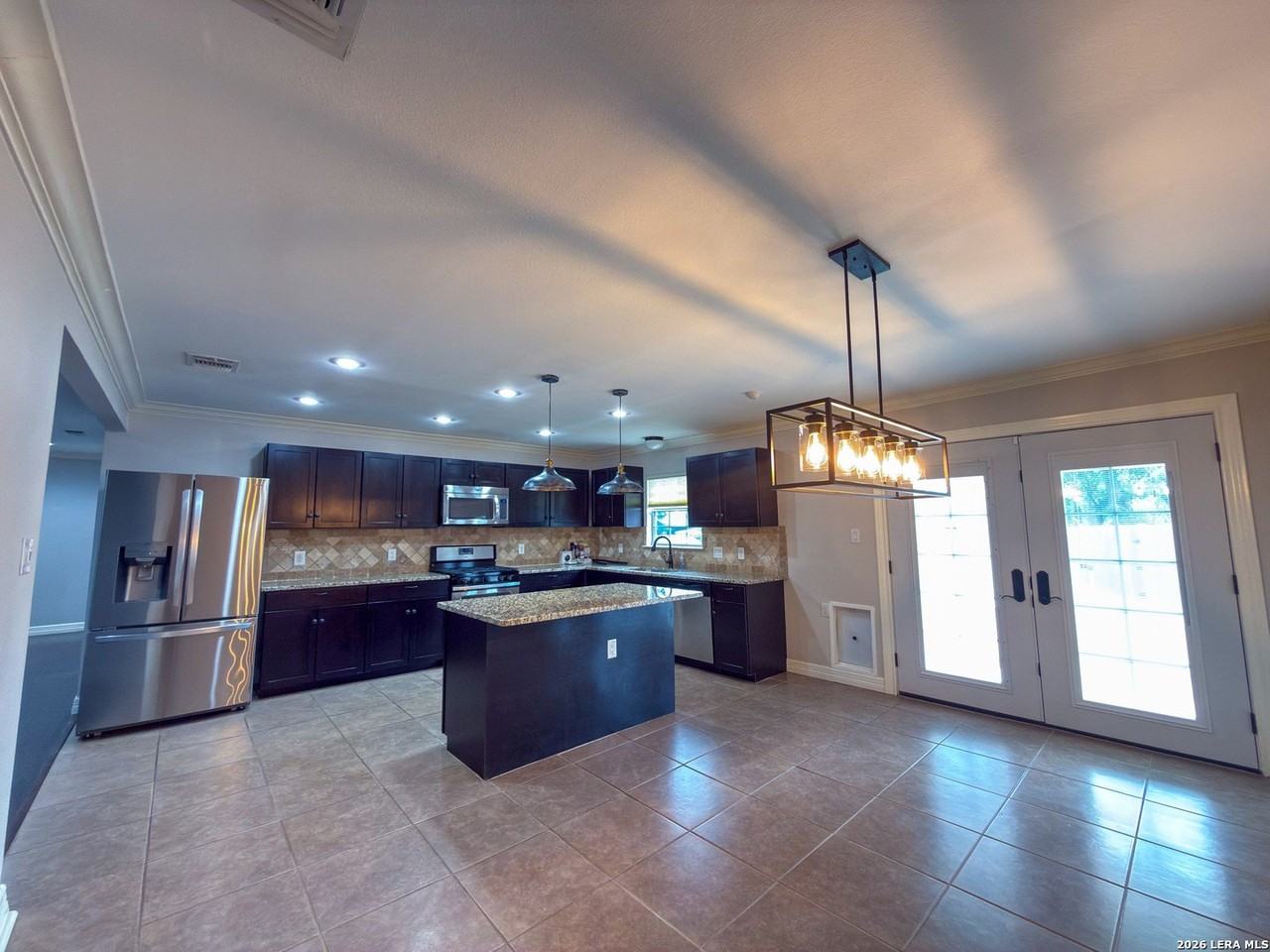614 Shadywood Ln - Photo 6 of 28
