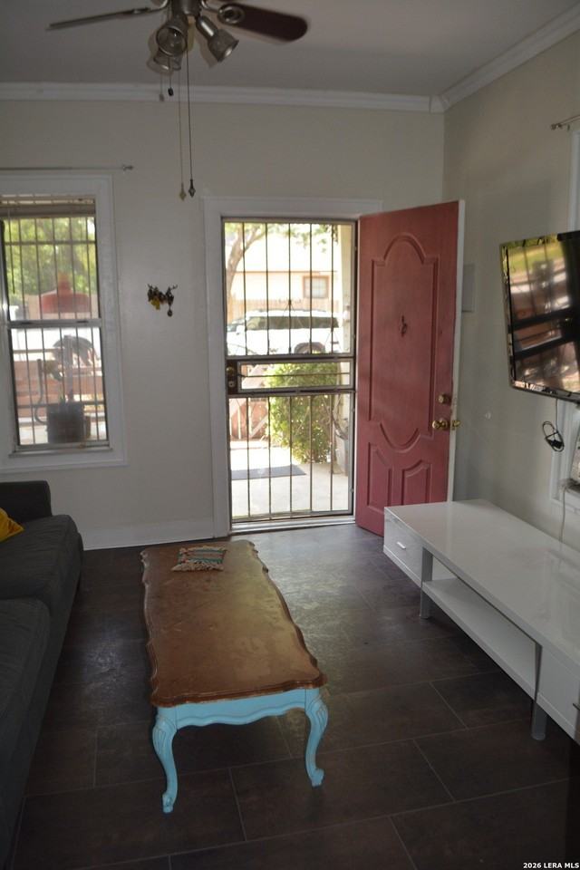 216 N Pinto St - Photo 7 of 28
