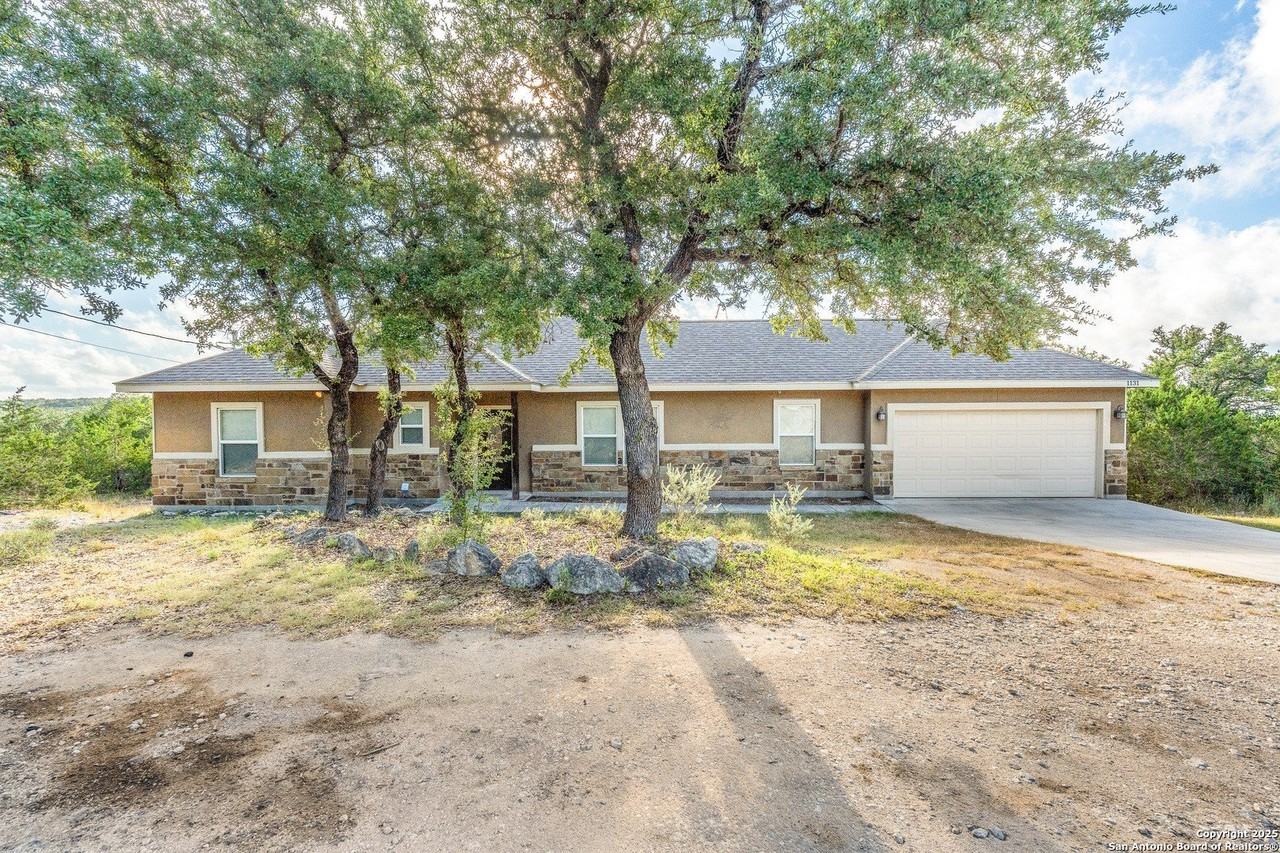 1131 Rocky Ridge Loop - Photo 2 of 25