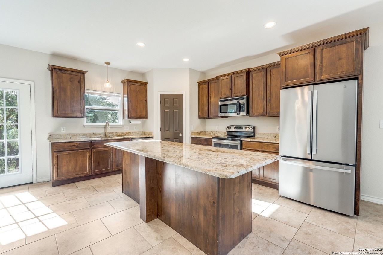 1131 Rocky Ridge Loop - Photo 5 of 25