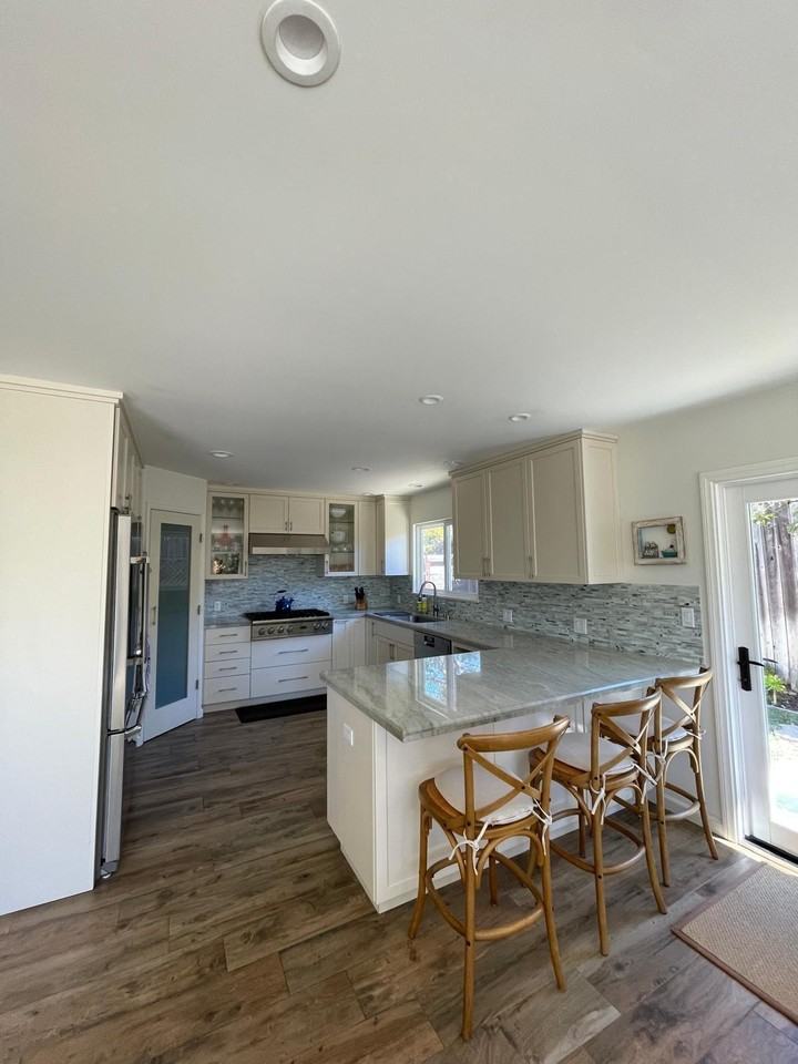 1711 La Coronilla Dr - Photo 3 of 16