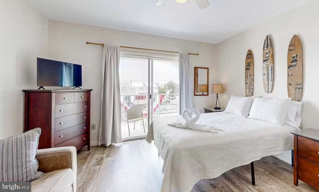 1904 Coastal Hwy #D - Photo 6 of 11