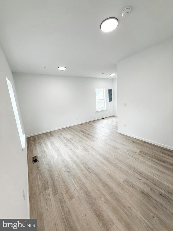 6 Maryland Ave #6B - Photo 5 of 16