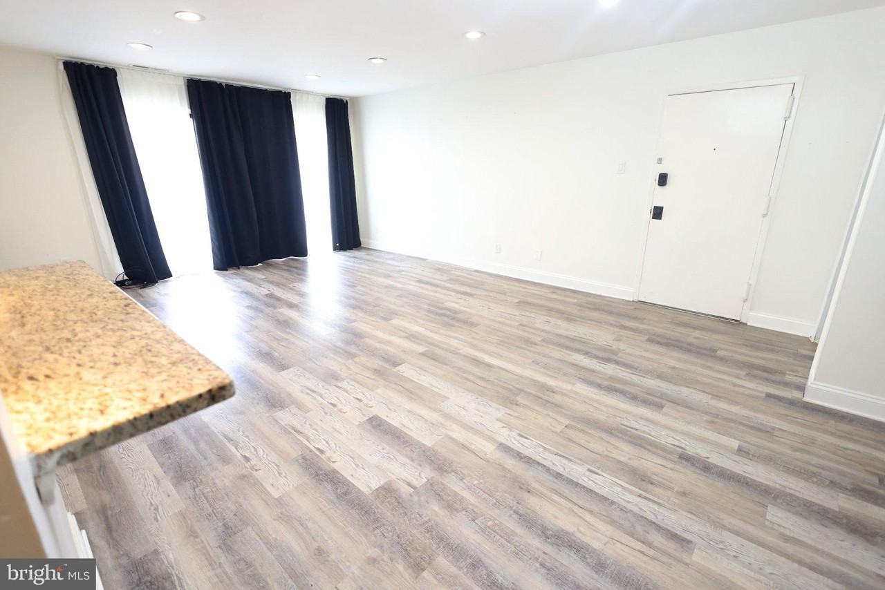 10107 Prince Pl #304 - Photo 3 of 12