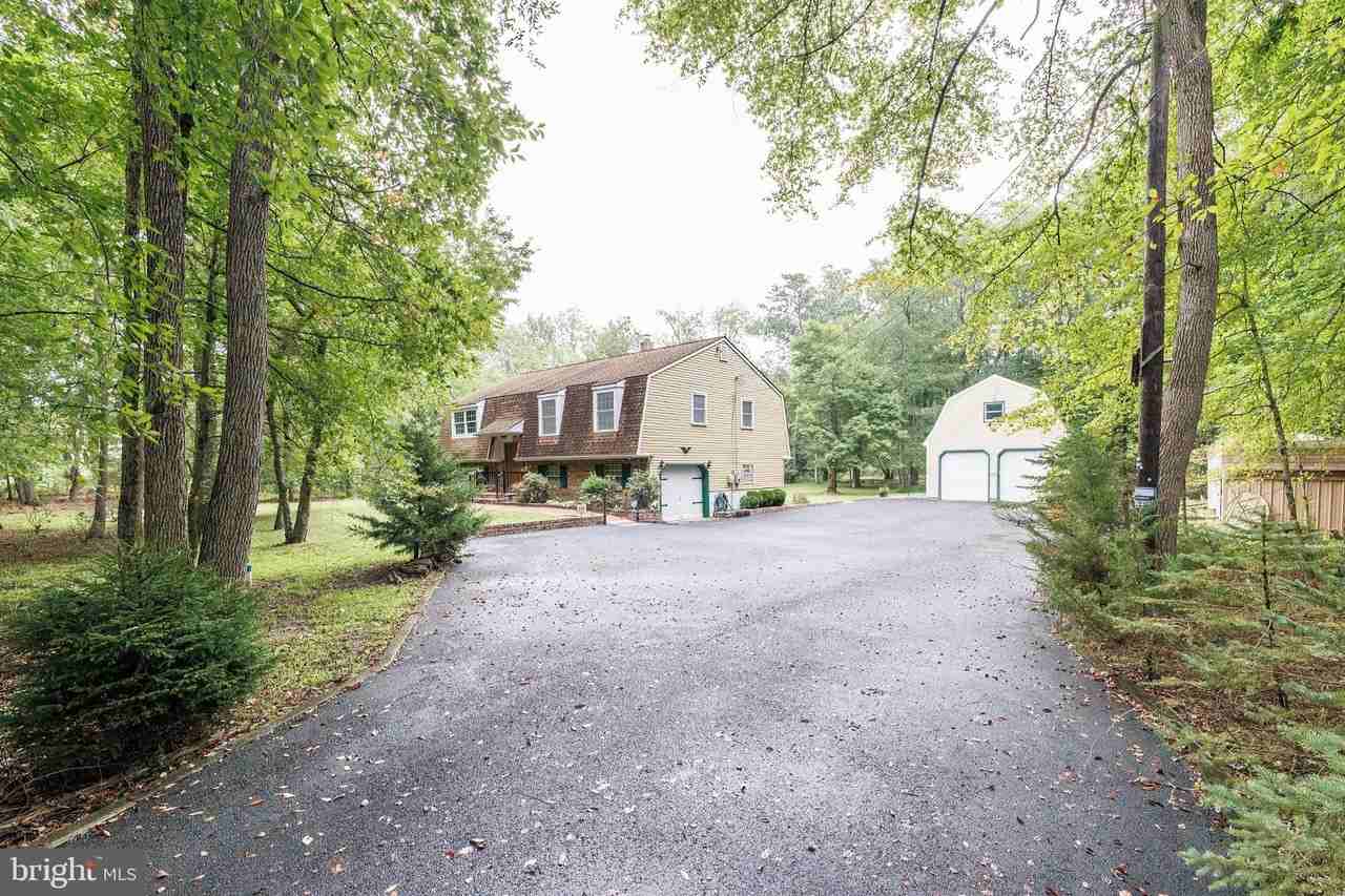 2294 Linden Ave - Photo 2 of 43