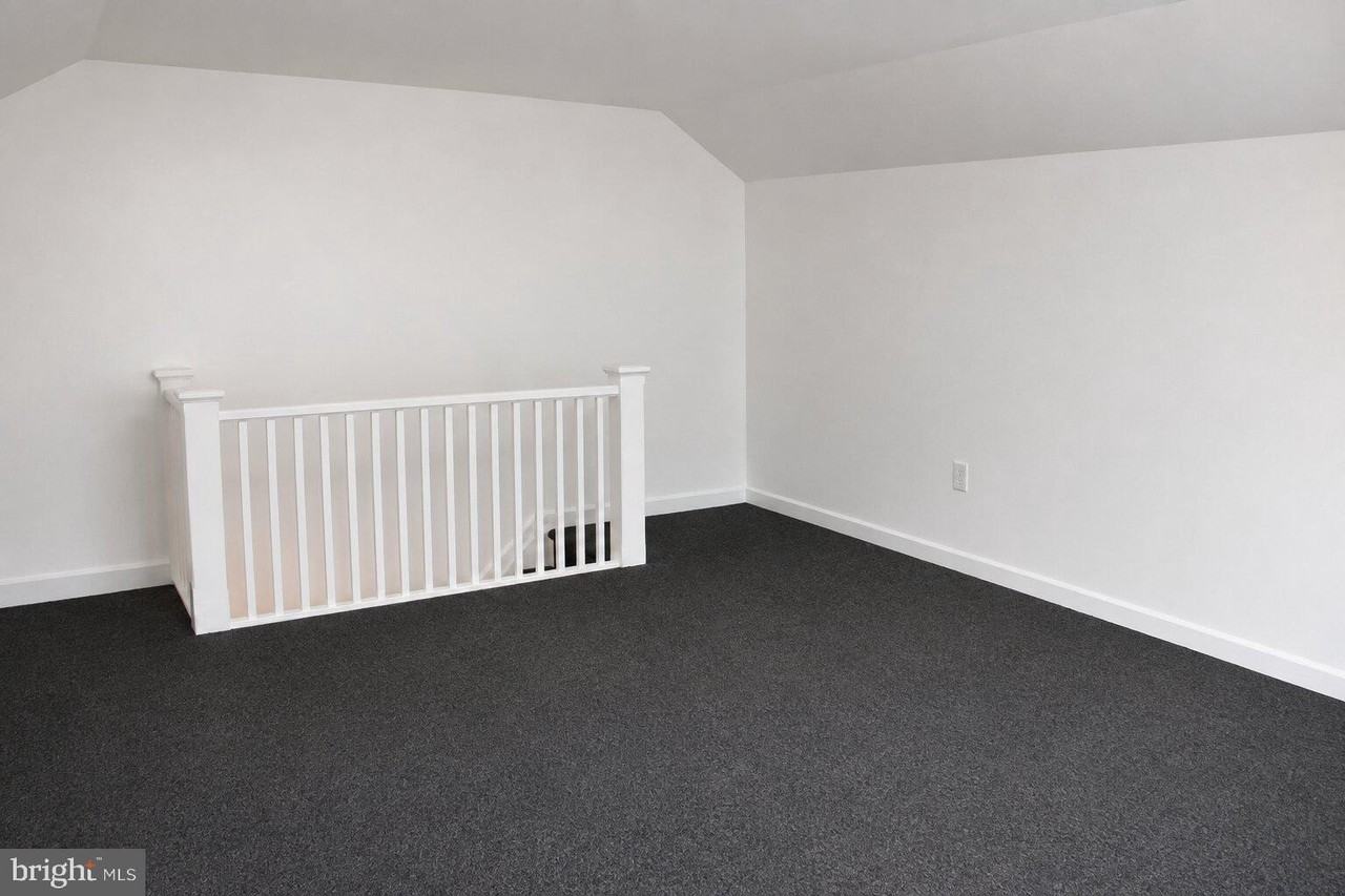 58 Elmhurst Ave #2 - Photo 4 of 8
