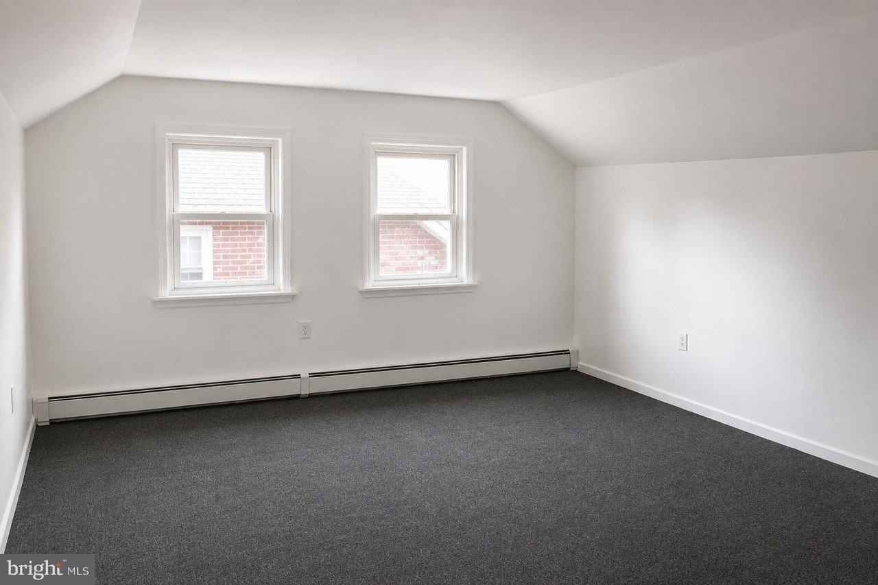 58 Elmhurst Ave #2 - Photo 6 of 8