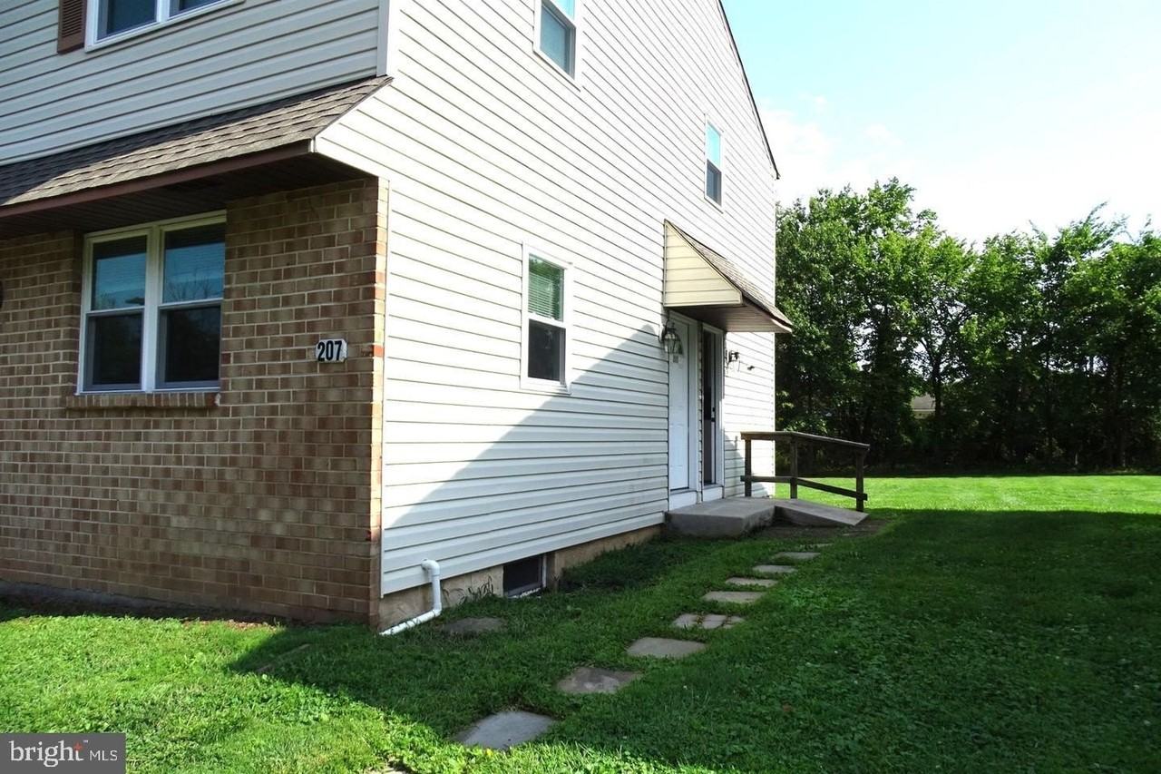 107 Hunter Way #207 - Photo 2 of 9