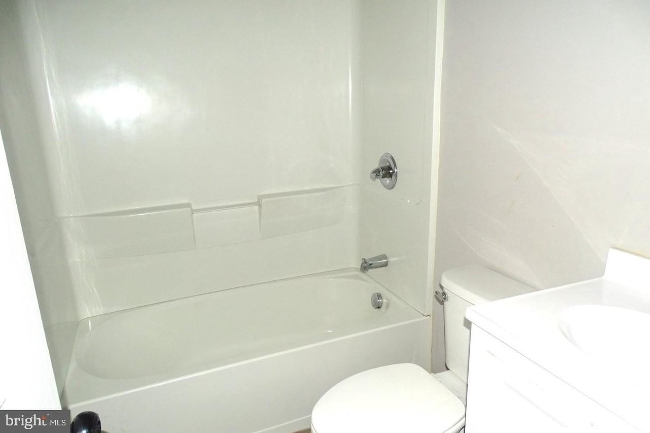 107 Hunter Way #207 - Photo 7 of 9