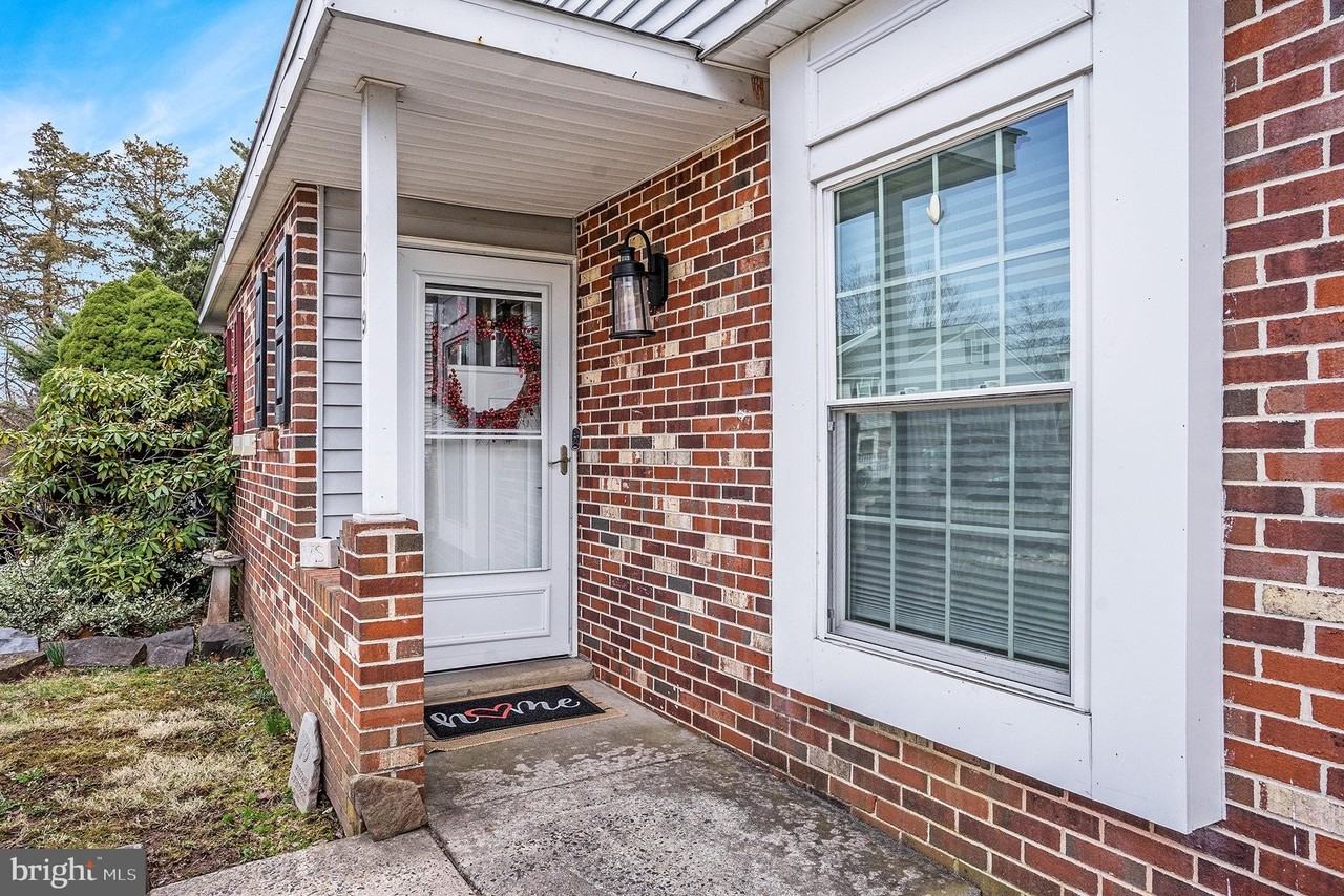 2019 Easter Ave - Photo 3 of 27
