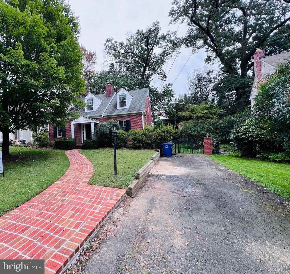 2373 N Quincy St - Photo 2 of 31