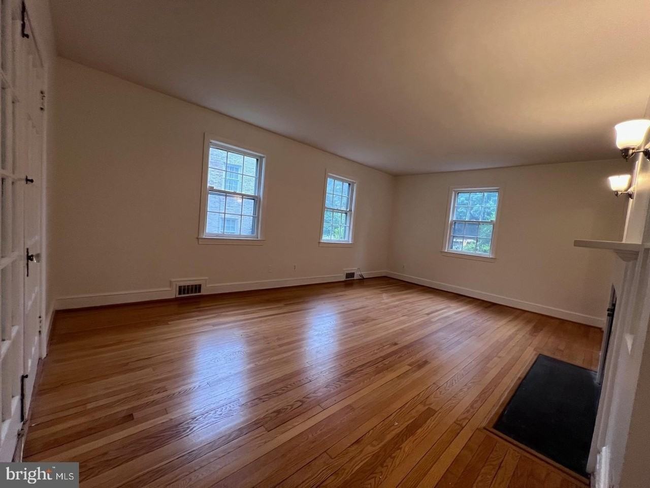 2373 N Quincy St - Photo 4 of 31
