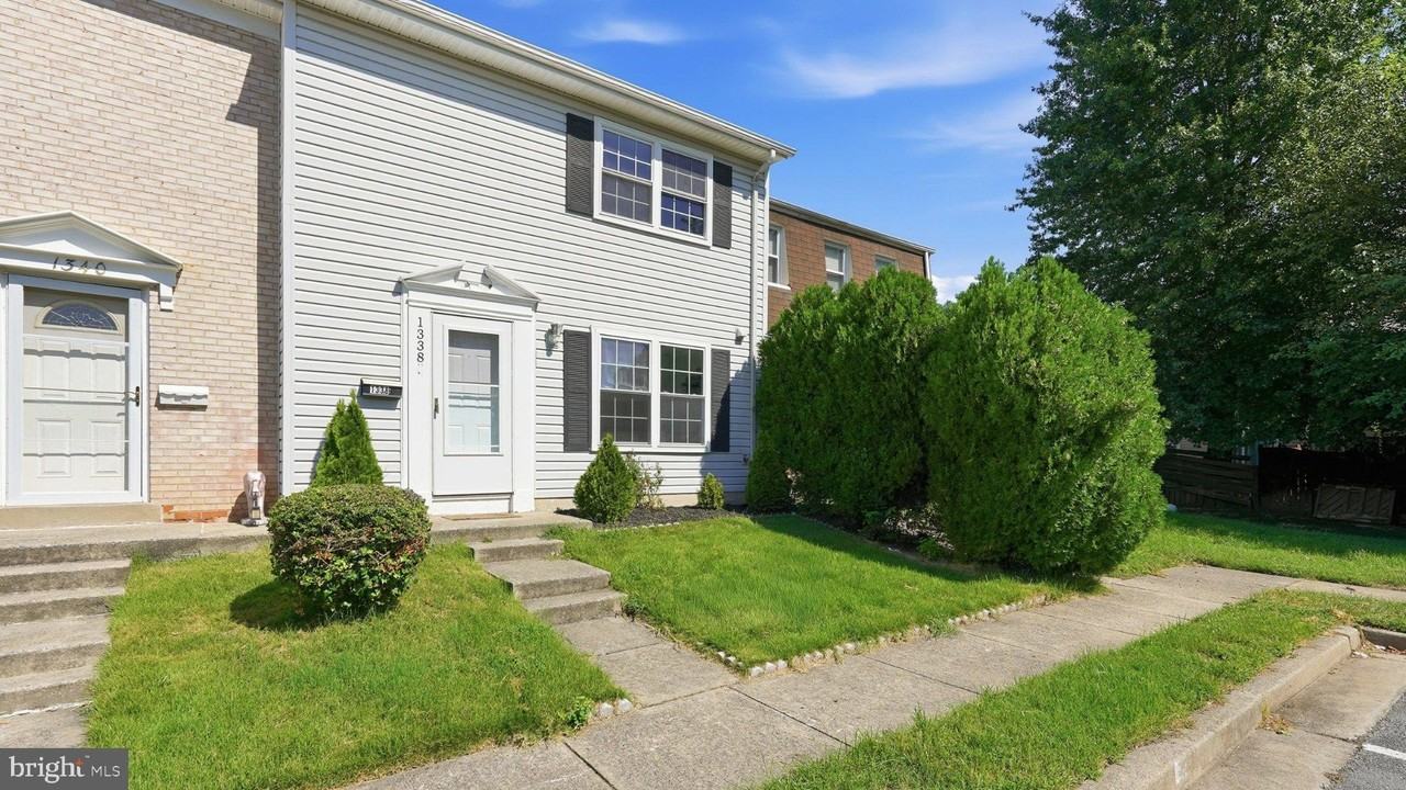 1338 Redbud Ct - Photo 2 of 29