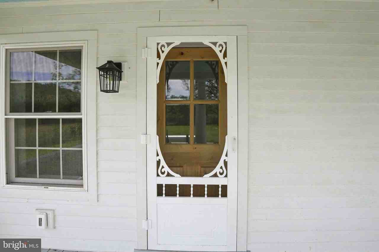 793 Quaintance Rd - Photo 4 of 34