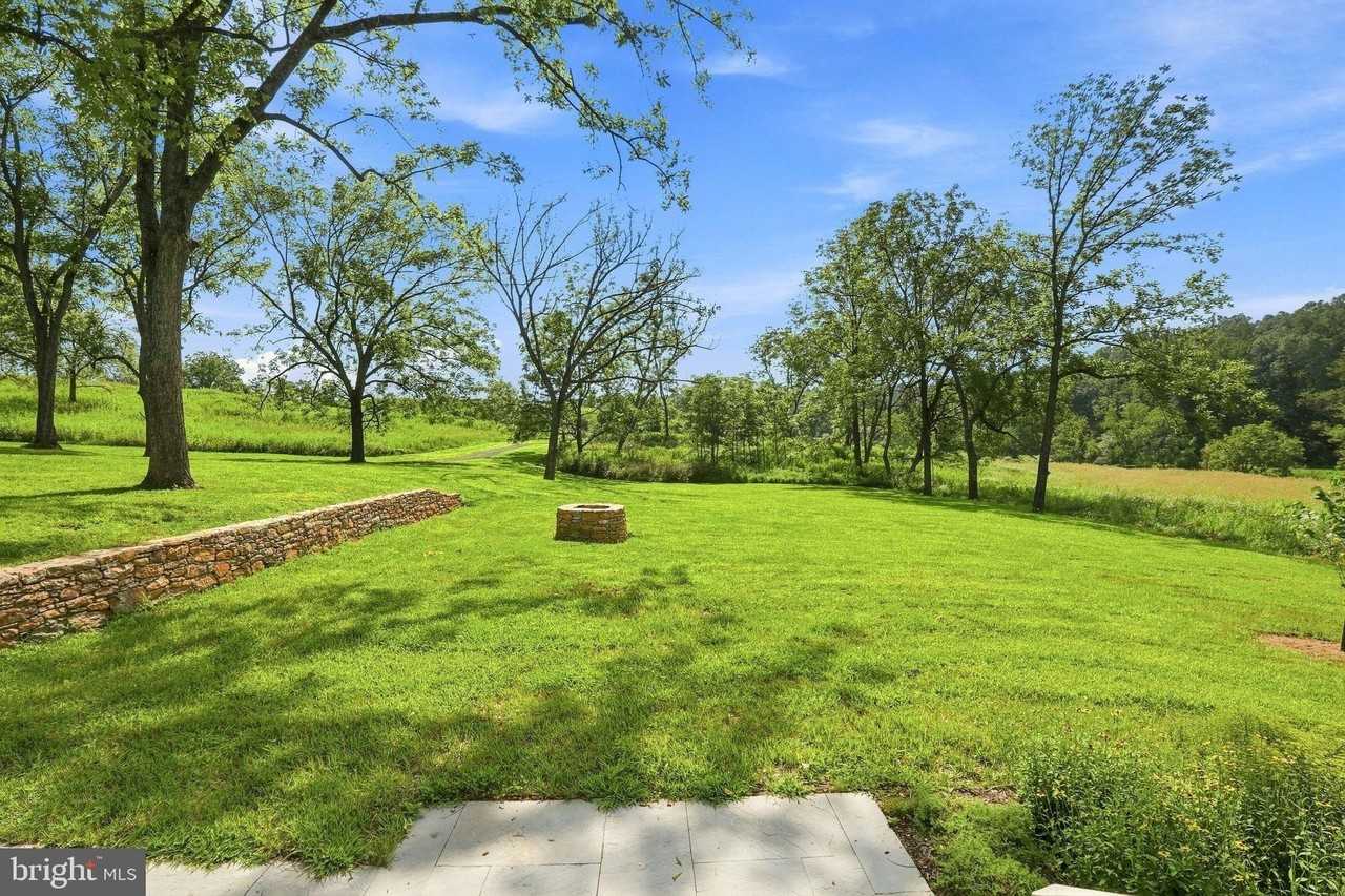 793 Quaintance Rd - Photo 6 of 34