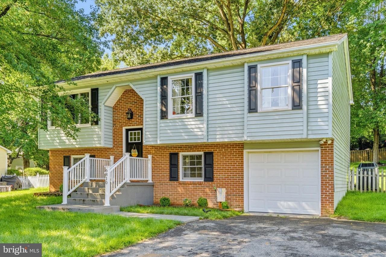 6810 Estate Ln