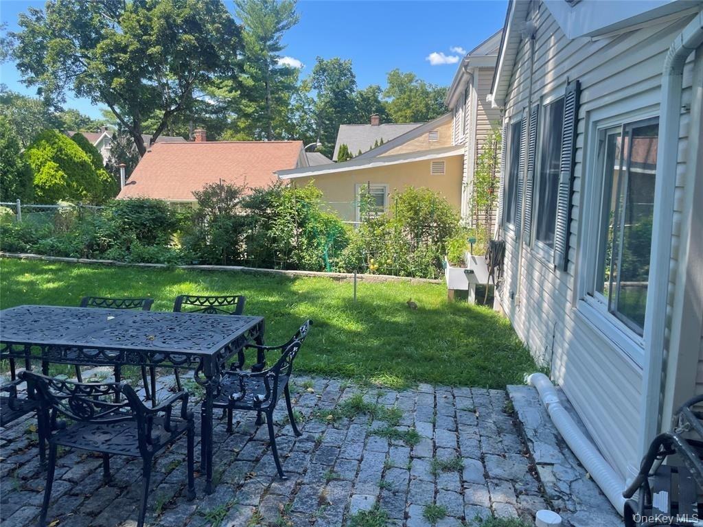 16 Taxter Rd - Photo 6 of 24