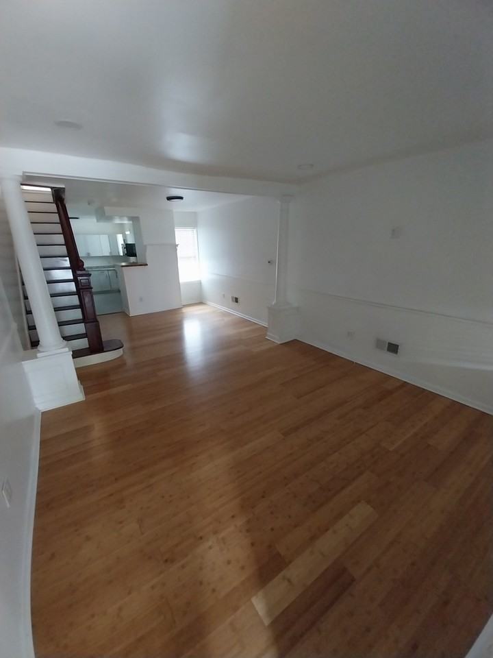 707 S Harrison St - Photo 2 of 10