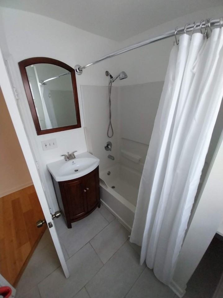 707 S Harrison St - Photo 5 of 10