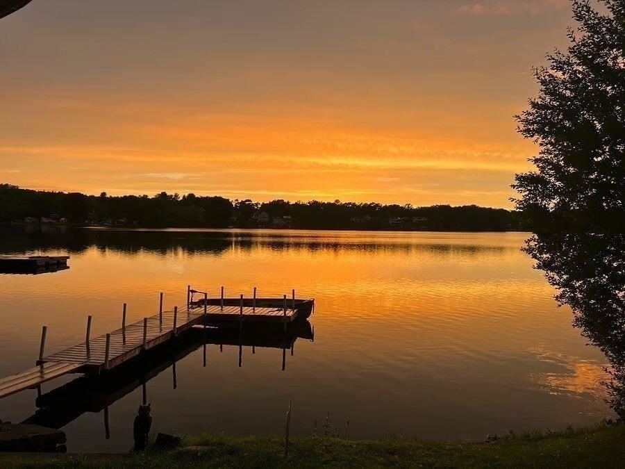47 Lakeshore Dr - Photo 4 of 42