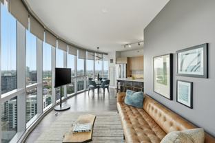 727 W Madison St #2-2 - Photo 1 of 1