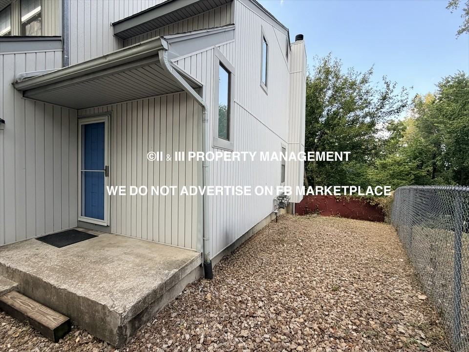 1920 Lawrence Ct #1 - Photo 2 of 31