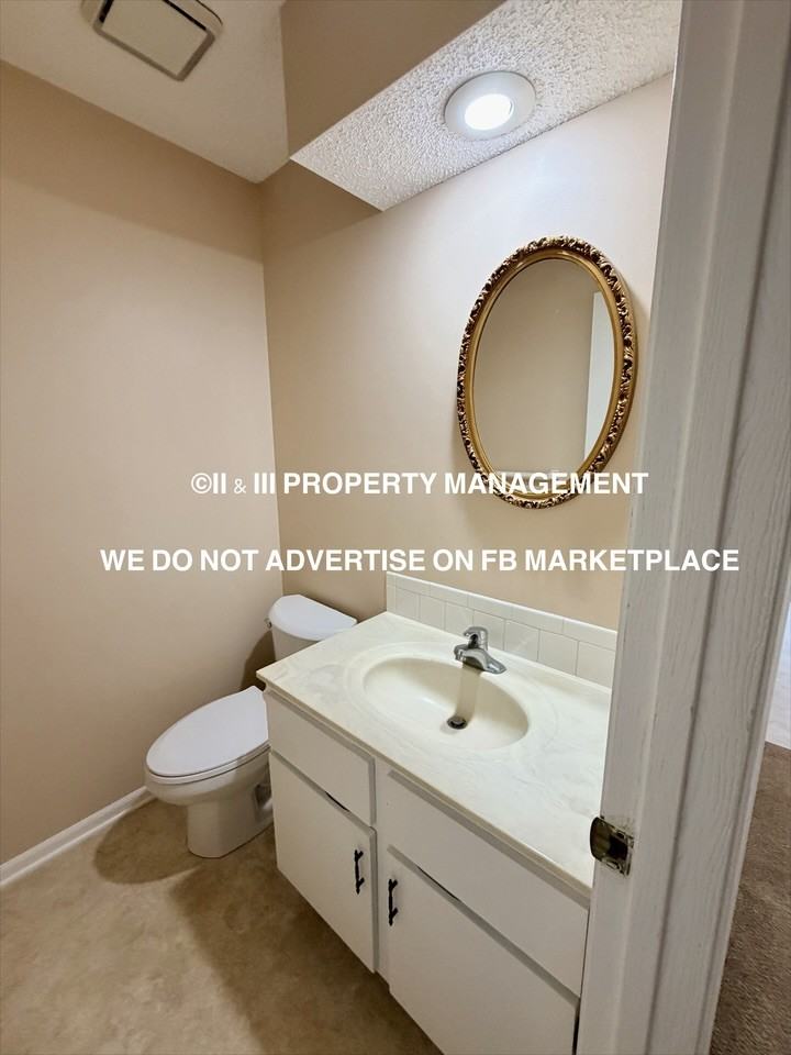 1920 Lawrence Ct #1 - Photo 4 of 31